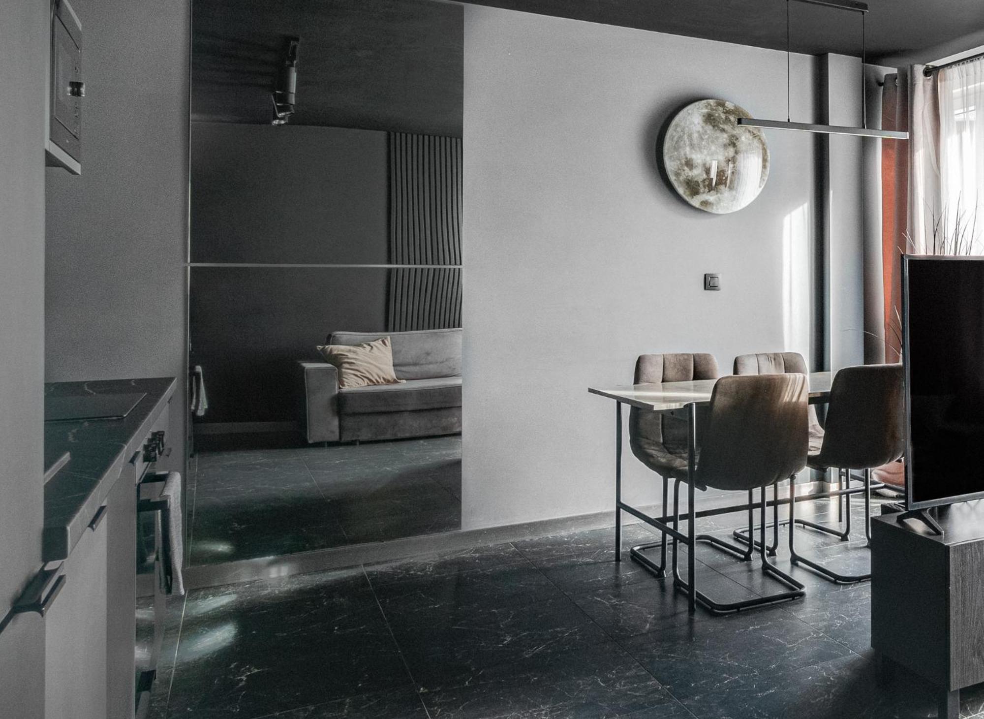 Blacknight Apartment - Self Check-In 24H Βρότσλαβ Εξωτερικό φωτογραφία